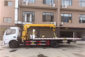 平鲁附近汽车轮胎更换